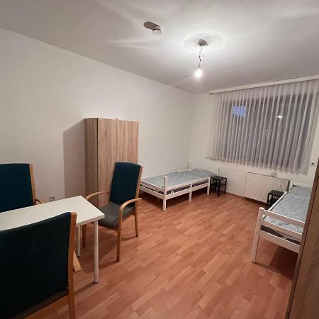 Duisburg Feelhome, Flughafen Nah,3-Schlafzimmer, Dusche Ebenerdig, Zentral, Wifi, Ground Floor Bagian luar foto