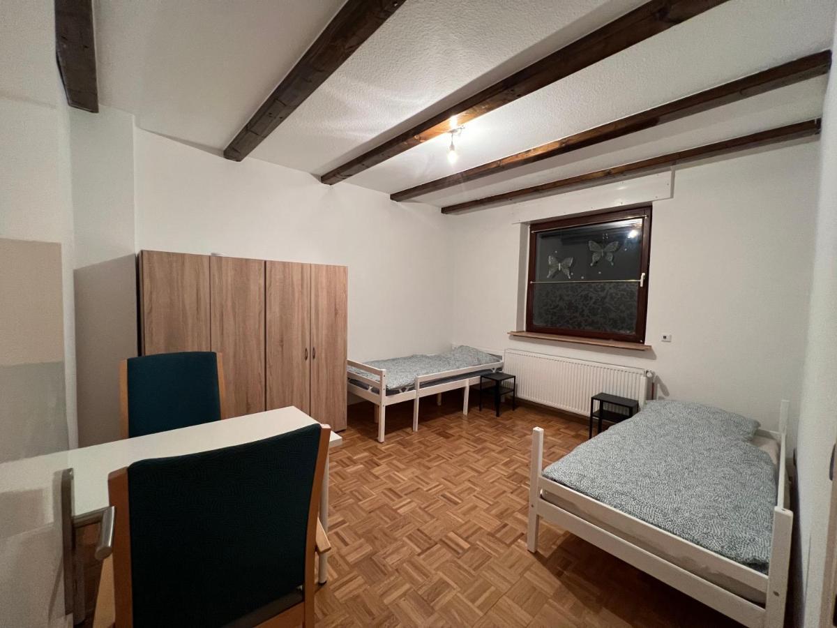 Duisburg Feelhome, Flughafen Nah,3-Schlafzimmer, Dusche Ebenerdig, Zentral, Wifi, Ground Floor Bagian luar foto