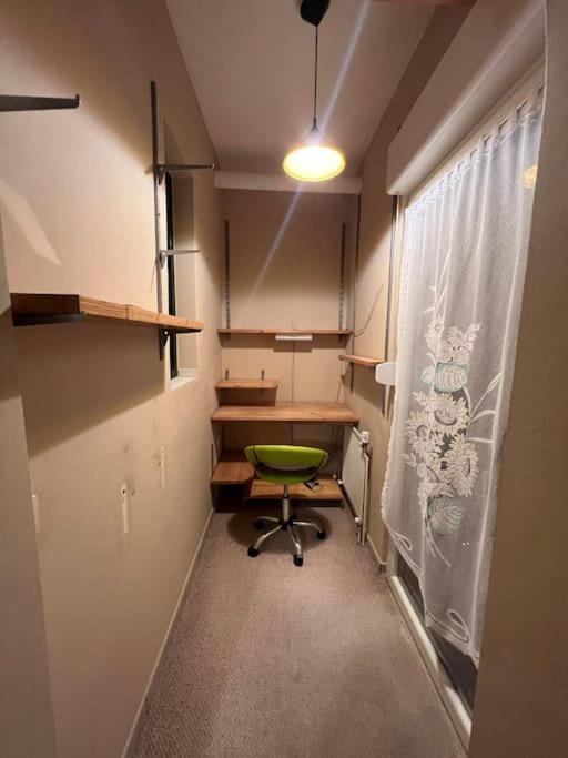 Duisburg Feelhome, Flughafen Nah,3-Schlafzimmer, Dusche Ebenerdig, Zentral, Wifi, Ground Floor Bagian luar foto